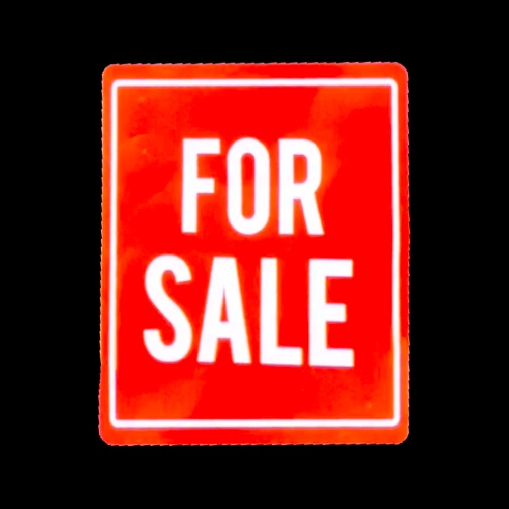 Brackets are all 10$. When you buy something I will throw in a extra surprise!!